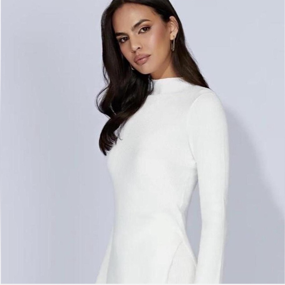 Meshki Elegant White Long Sleeve Dress
